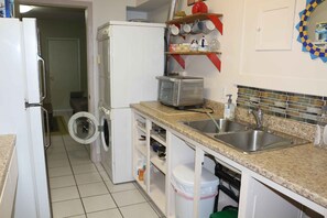 Microondas, placa de cocina