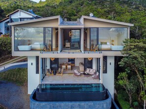 Exterior - House immerse in the forest+ infinity pool and luxurious experience. (Provincia de Puntarenas)
