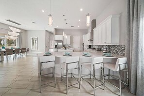 غسالة أطباق، مائدة طعام