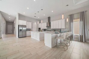 غسالة أطباق، مائدة طعام