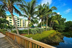 Property grounds - The Butterfly Nest | Newly Updated w/ Shared Pool (Key West)