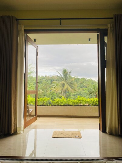 Aura Escape Kandy