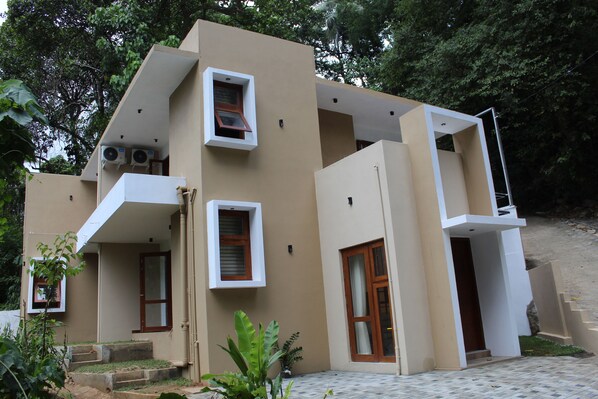 Front of property - Aura Escape Kandy (Kandy)