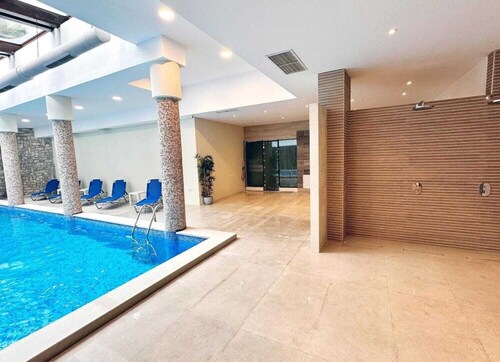 New studio apart, fully equipped, 3 min, from the gondola, swimming pool & sauna