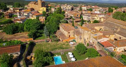 Preciosa casa de pedra familiar a la Costa Brava - Pirineu