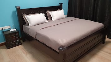 2 chambres, fer et planche à repasser, lit parapluie, Wi-Fi gratuit