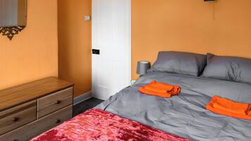 2 bedrooms, free WiFi, bed sheets