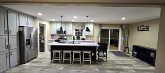 Country 3-bed house with WiFi and AC in welcoming Swain, near Letchworth Park!