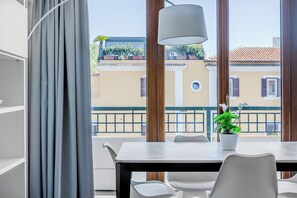 Dining - Live Rome, feel at home: large apartment near the metro and St. Peter's. (Roma)