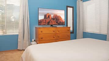 3 bedrooms, desk, iron/ironing board, travel crib