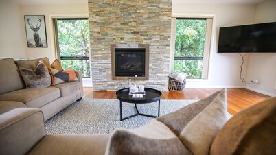 Alpine Nest - sunny retreat close to town