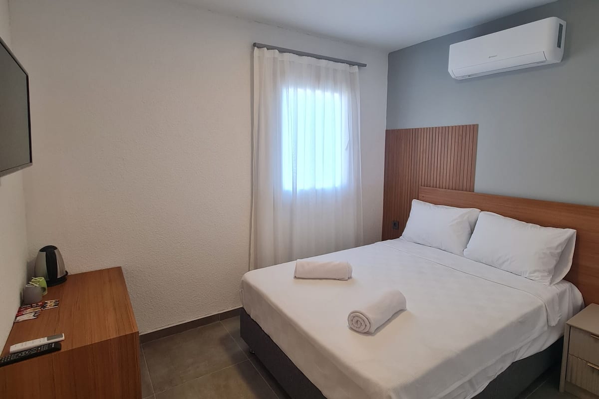 Classic Double Room Single Use | Blackout drapes, soundproofing, iron/ironing board, free WiFi