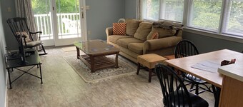 New One Bedroom Apartment Centrally Located in Southbury