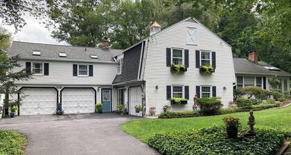 New One Bedroom Apartment Centrally Located in Southbury