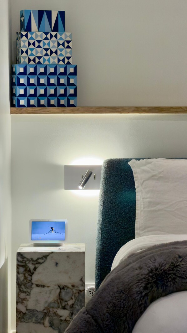 Room - Port of Nice - Scooters Included (Nice)