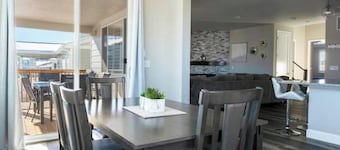 Upgraded Cozy, Spacious Family Friendly Home