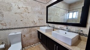 Haartrockner, Handtücher