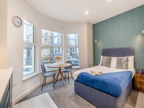 1 chambre, Wi-Fi gratuit, draps fournis