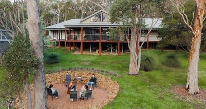 Redgum Treehouse - Luxury home in wine country!