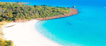 Redgum Treehouse - Luxury home in wine country!