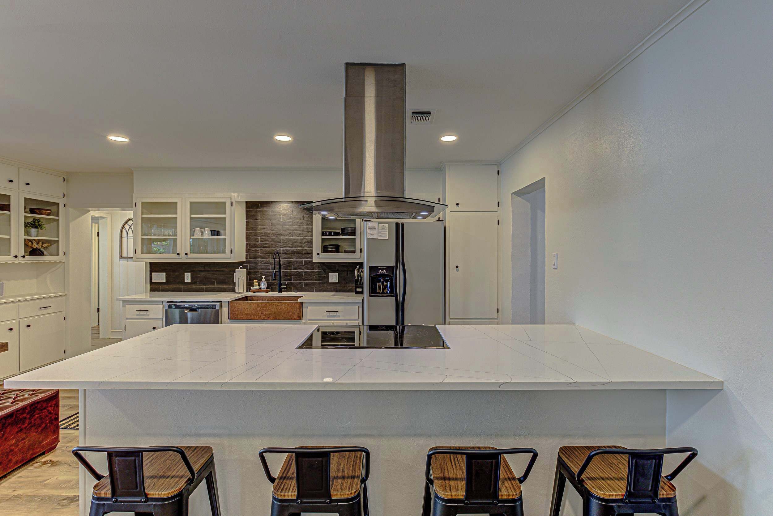 House, Multiple Beds, Patio (Triple L) | Private kitchen | Fridge, microwave, oven, stovetop