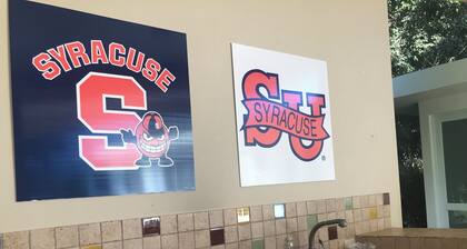 Spacious 4-bedroom house in tranquil Morovis with WiFi, Cable TV, AC rooms.