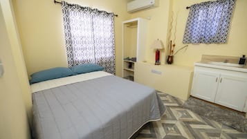 1 chambre, fer et planche Ă repasser, Wi-Fi, draps fournis