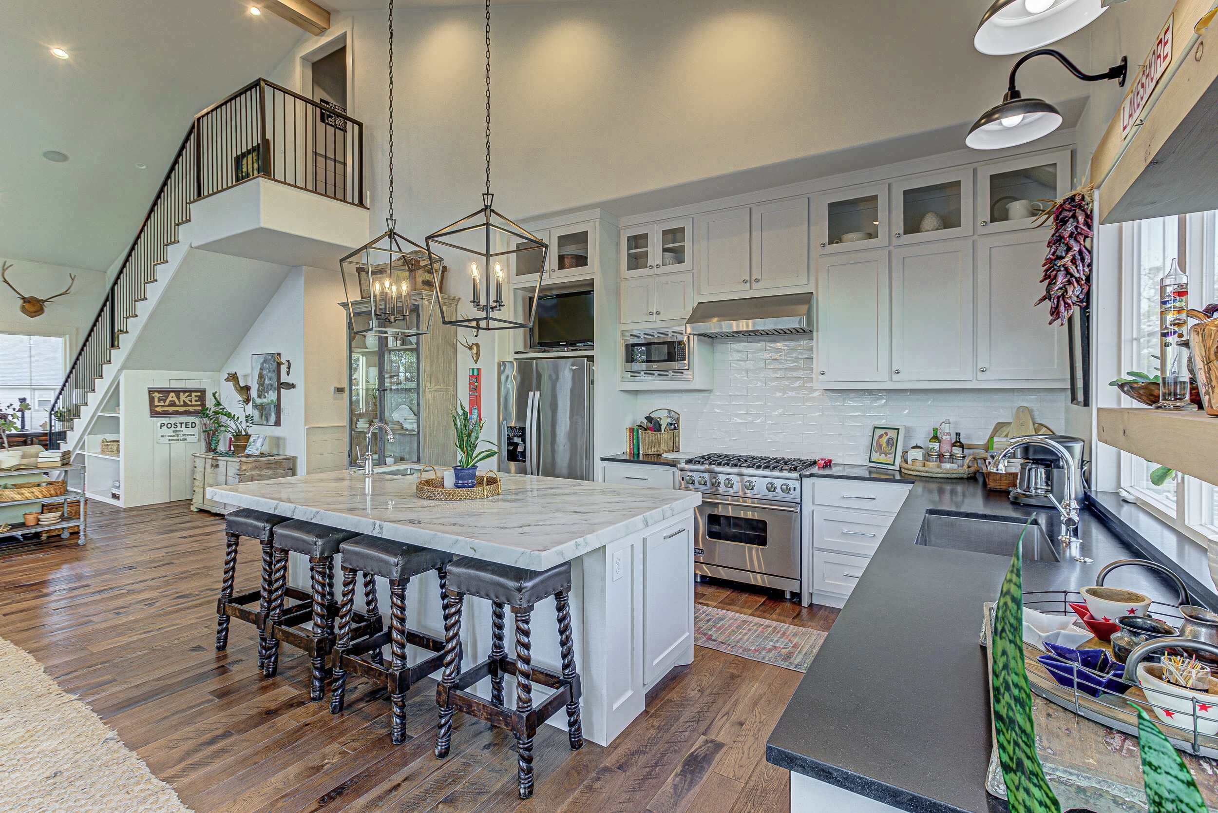 獨棟房屋, 多張床, 庭院 (Twisted T) | 私人廚房 | 電冰箱、微波爐、烤箱、爐台