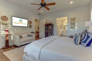 ハウス ベッド (複数台) パティオ (Twisted T) | 4 室のベッドルーム、客室ごとに異なる装飾、客室ごとに異なるインテリア、デスク