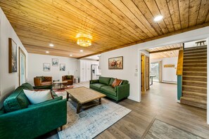 Interior - Newly Remodeled Mountain Cabin w/ Epic Views, A/C, Optional Hot tub, 2 Kitchens (Durango)