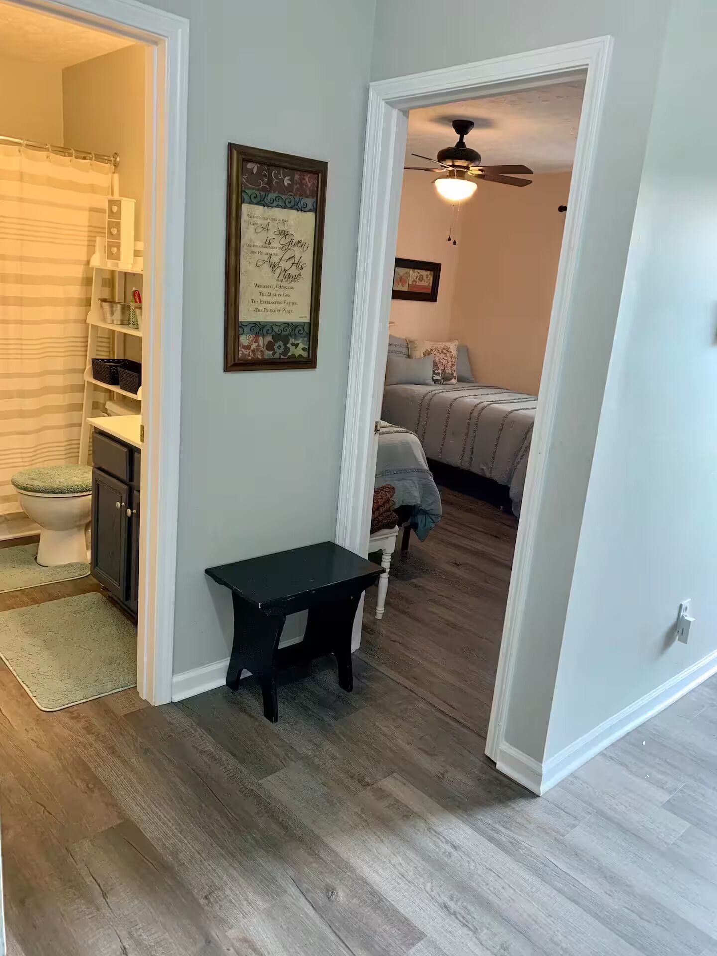 2 habitaciones, escritorio, tabla de planchar con plancha y wifi 
