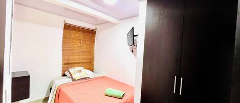 3 Schlafzimmer, Bügeleisen/Bügelbrett, WLAN