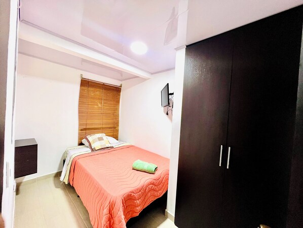 3 bedrooms, iron/ironing board, WiFi, wheelchair access