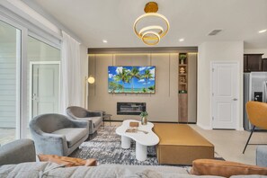 Smart TV - Amazing 5 Bed Townhome with Game Room and Splash Pool-1269BID (Clermont)