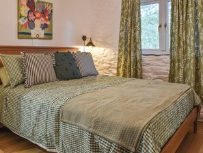 2 bedrooms, free WiFi, bed sheets - 2 bedroom accommodation in Fowey (Fowey)