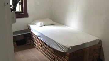 6 bedrooms, bed sheets