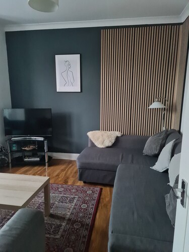 Cosy 4 bed house in great location.