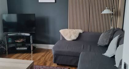 Cosy 4 bed house in great location.