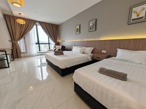 1 quarto, escrivaninha, ferros/tábuas de passar roupa, Wi-Fi de cortesia