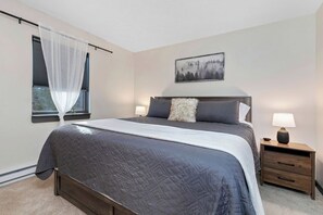 6 bedrooms, iron/ironing board, travel cot, free WiFi