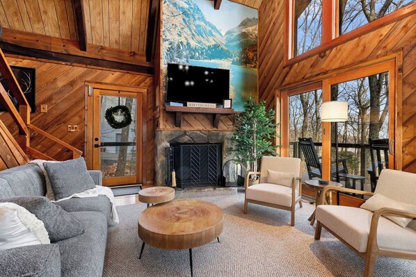 Smart TV, fireplace, table football