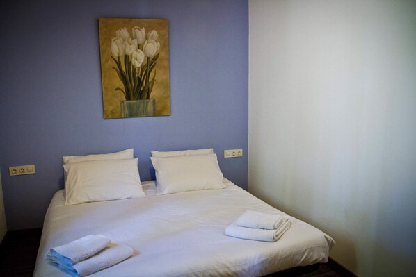 2 chambres, fer et planche à repasser, Wi-Fi, literie fournie