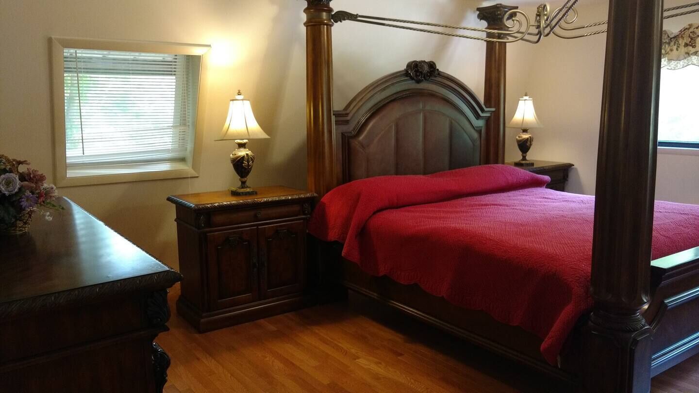 6 slaapkamers, een bureau, gratis wifi, beddengoed