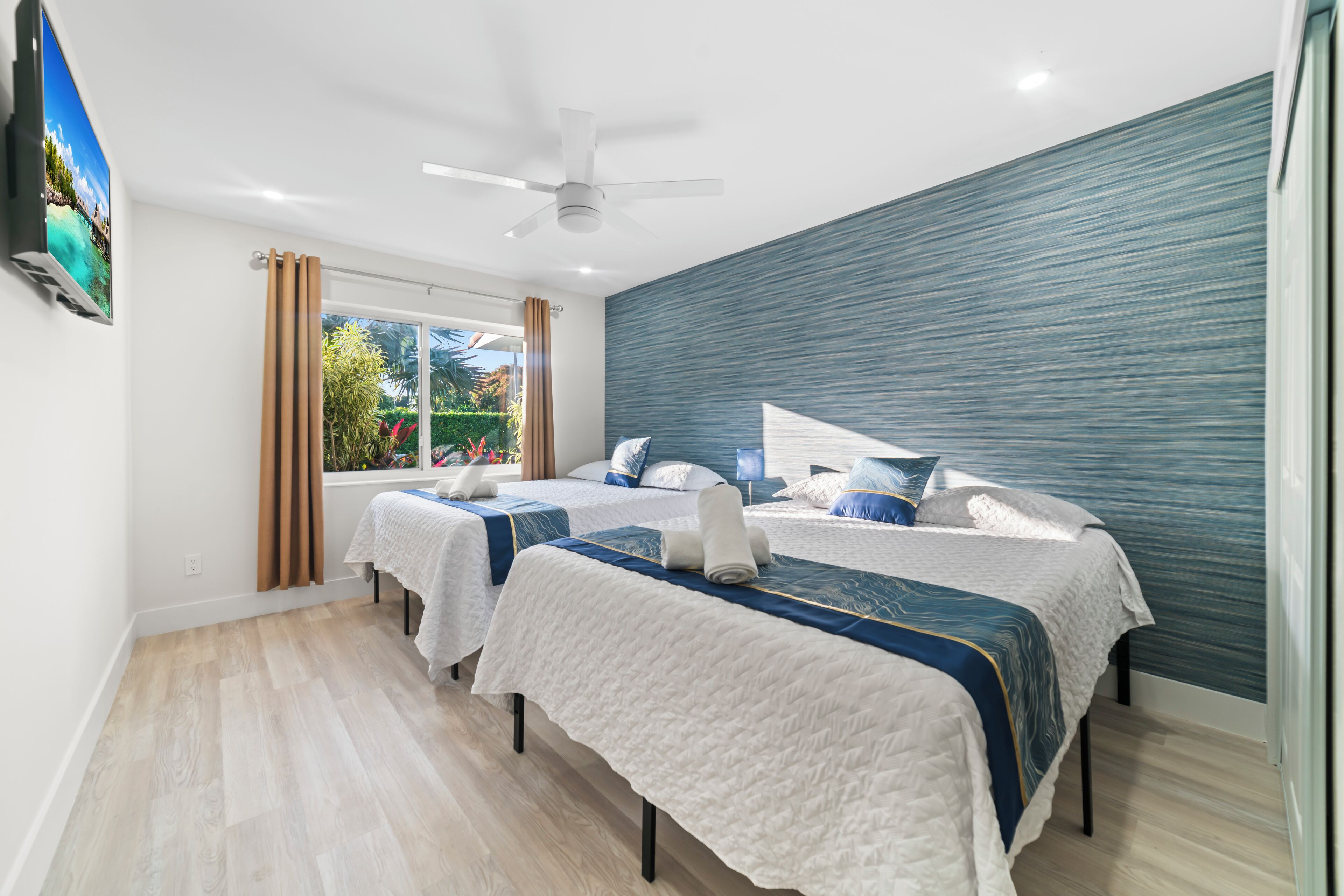 7 多间卧室、办公桌、熨斗/熨衣板、旅行婴儿床