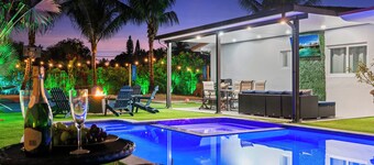 Majestic Miami Villa /Beaches /12Bds /HEATED POOL /Jacuzzi /GAME ROOM /BBQ /Wifi