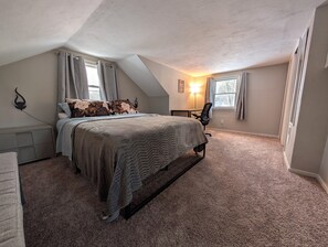 3 chambres, fer et planche à repasser, Wi-Fi, draps fournis