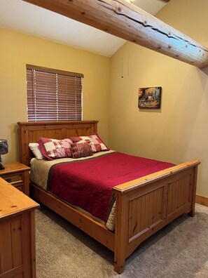 5 Schlafzimmer, Reisekinderbett, WLAN, Bettwäsche