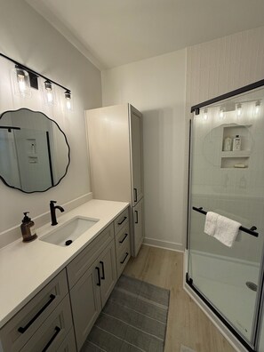 Shower, hair dryer, towels, soap - Charming NEW 3-BR Bungalow in Historic Downtown Wilmington…Quiet & Walkable! (Wilmington)