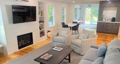 Fresh 2024 full renovation inviting up to 8 guests. Walk to Kennebunk