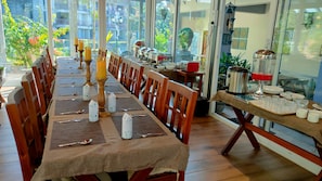 Breakfast buffet - Kacholam Serviced Villa (Devikolam)